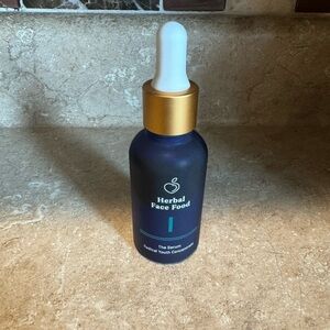 Herbal face food serum 1. Brand new never used. 30ml